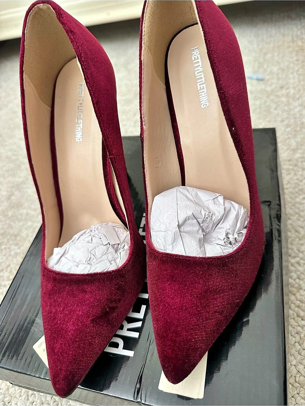 Pretty little thing Pointed-Toe Heels in Red Like New